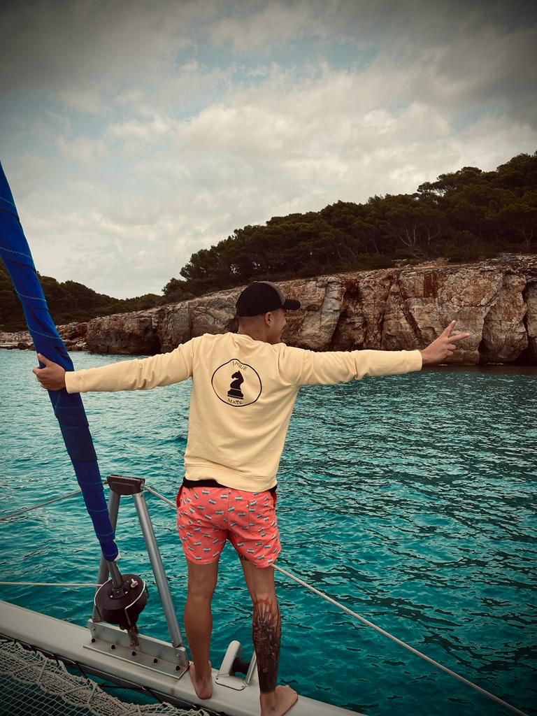 Sudadera Amarilla Logo Trasero